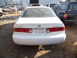 2001 TOYOTA CAMRY CE WHITE 2.2 AT Z20232